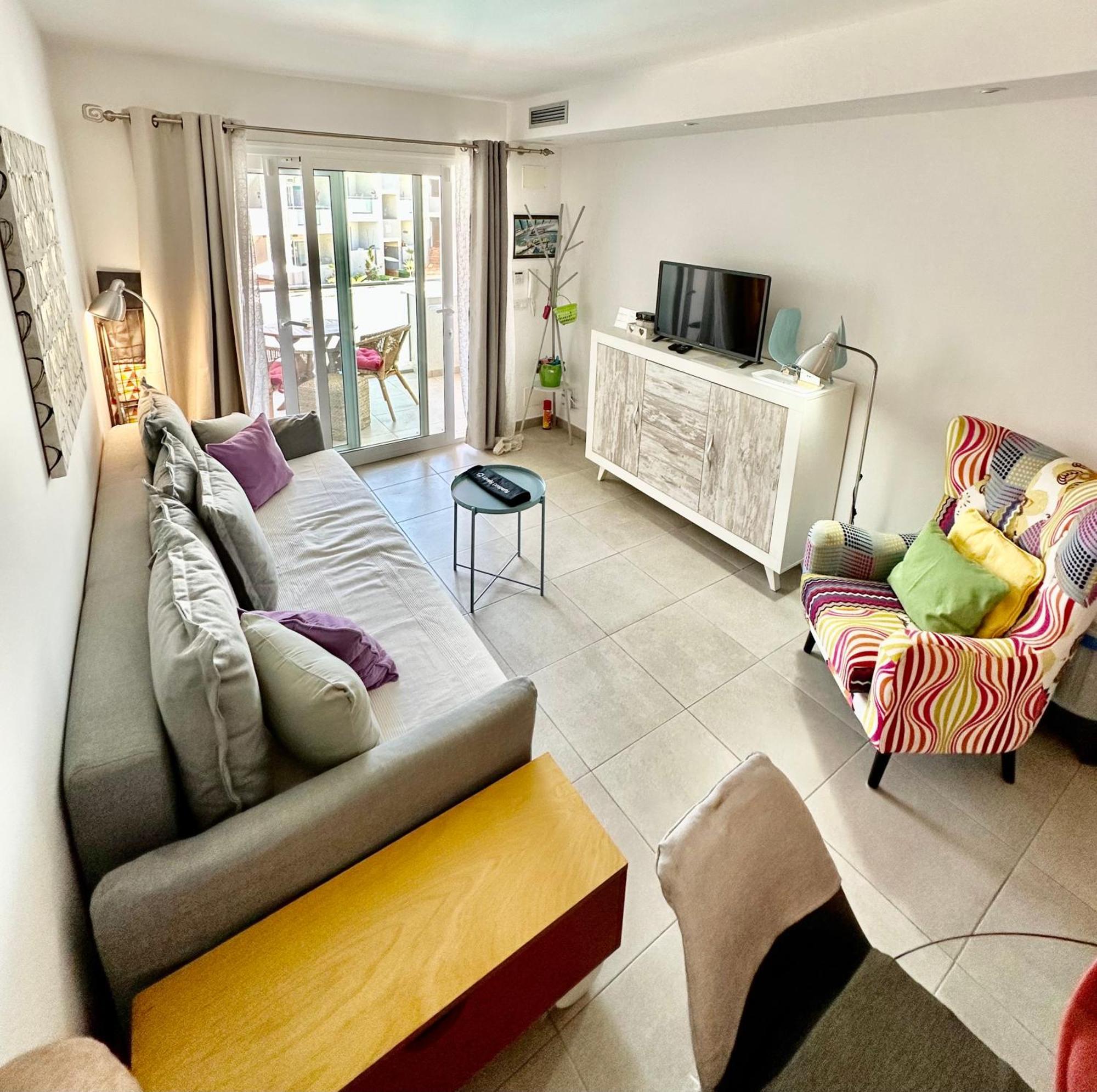 Tutti Frutti Con Piscina, Terraza Soleada Privada, Primera Planta Y Wi-Fi คอร์ราเลโฮ ภายนอก รูปภาพ